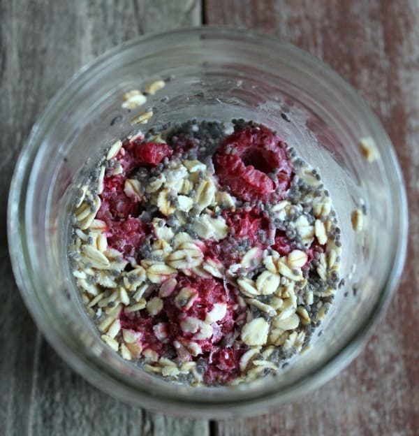 meal prepping oatmeal in a mason jar 