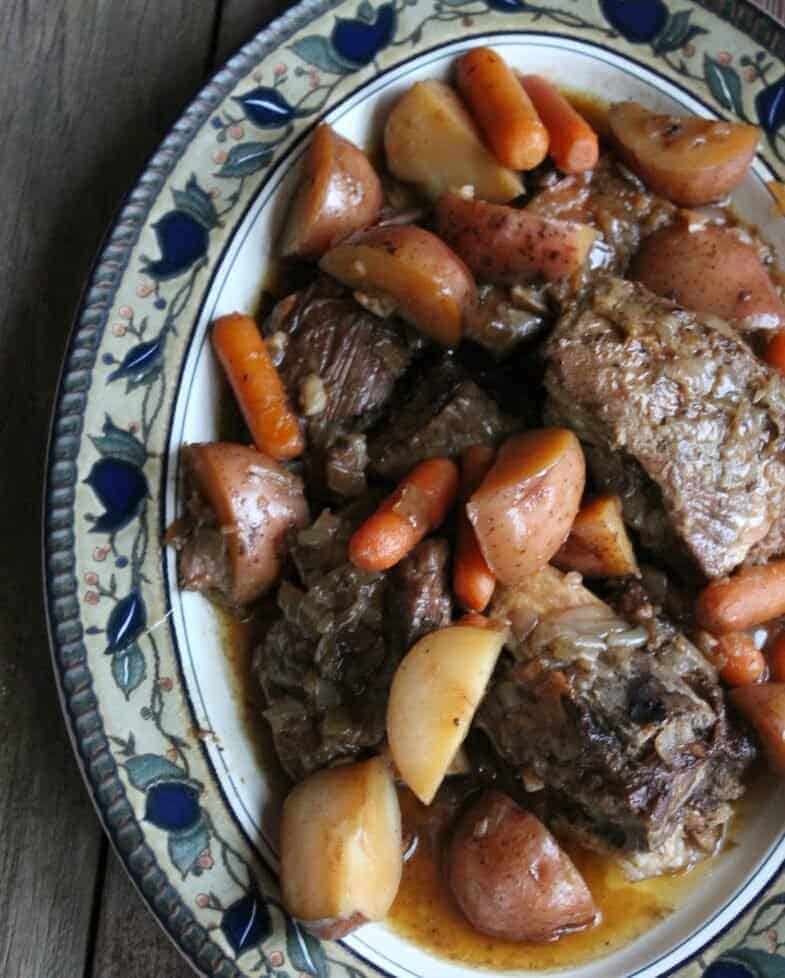 Slow Cooker Beef Short Ribs and Vegetables