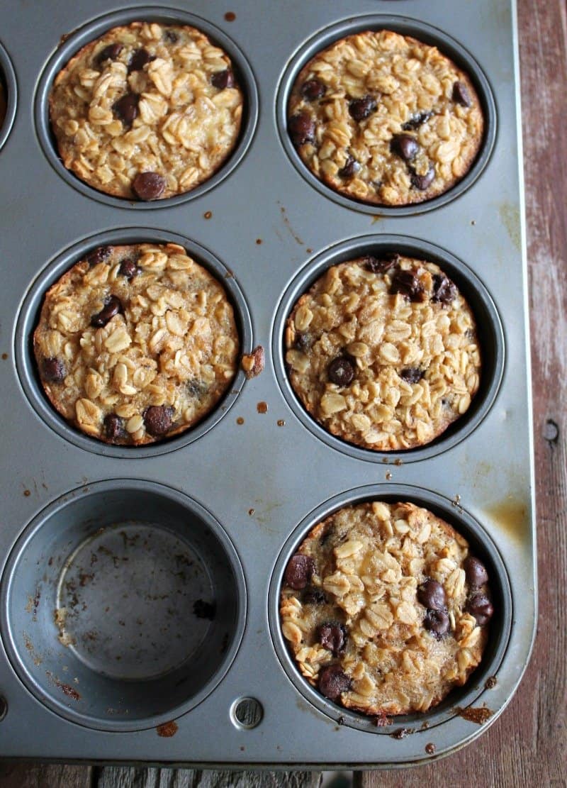 Banana and Chocolate Chip Baked Oatmeal Cups 202 calories and 6 weight watchers points plus - so delicious!