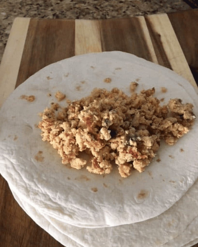 egg filling in the torilla