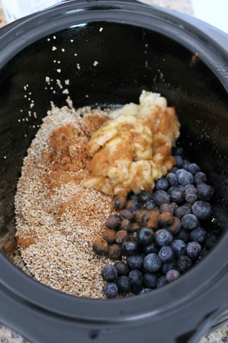 Slow Cooker Blueberry and Banana Steel Cut Oats and Quinoa