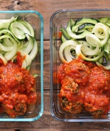 Meal Prep Idea: Spinach and Feta Turkey Meatballs with Zoodles #mealprep #mealprepidea