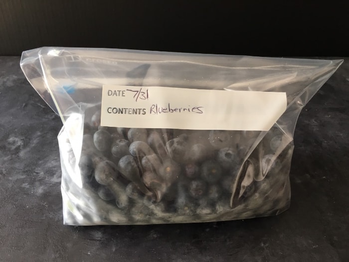 freezing blueberries