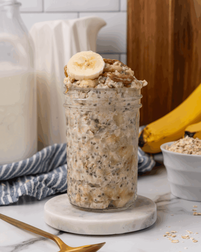banana overnight oats in mason jar.