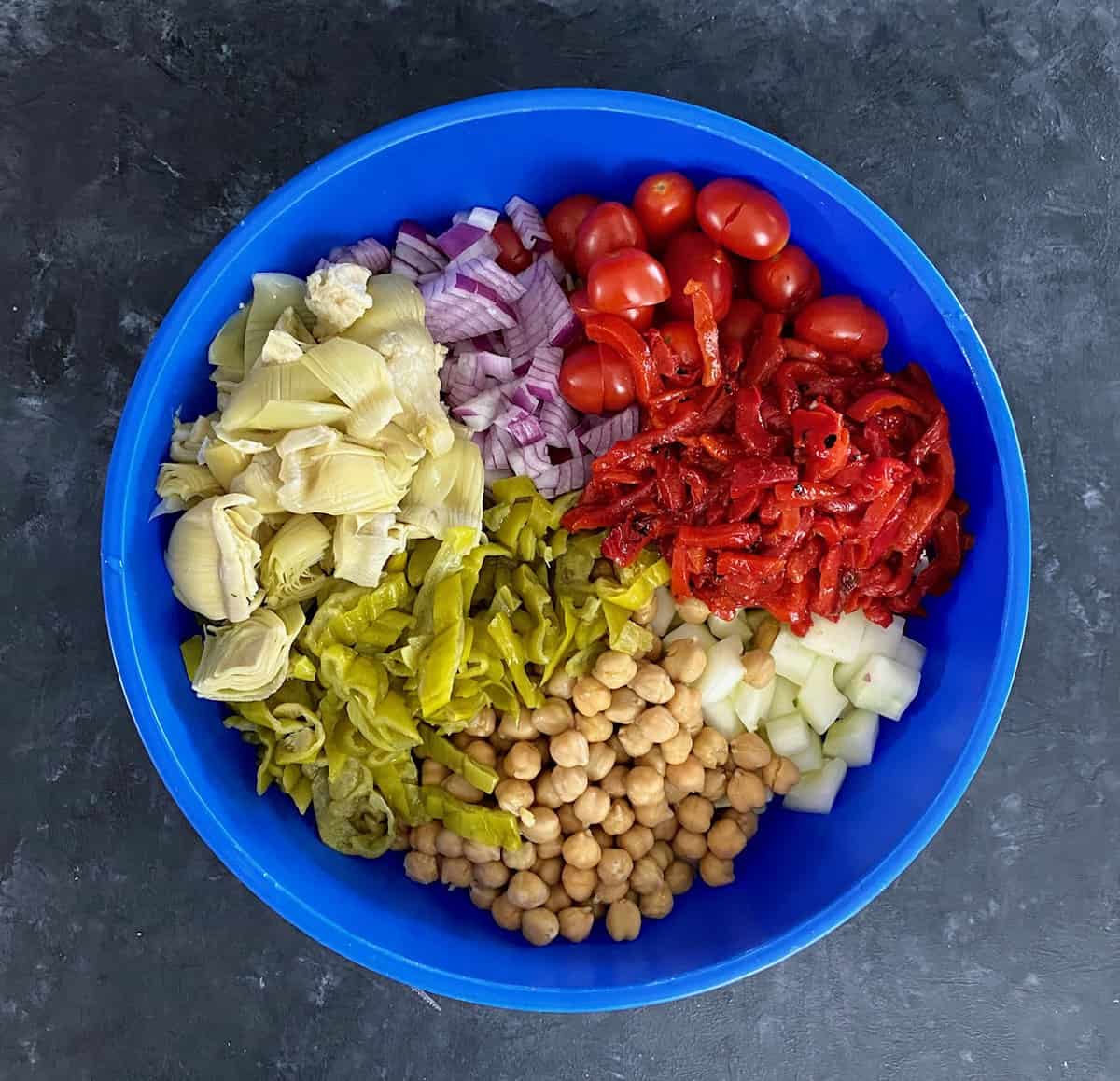 ingredients to make vegan pasta salad 