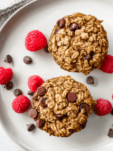 banana baked oatmeal cups with chocolate chips