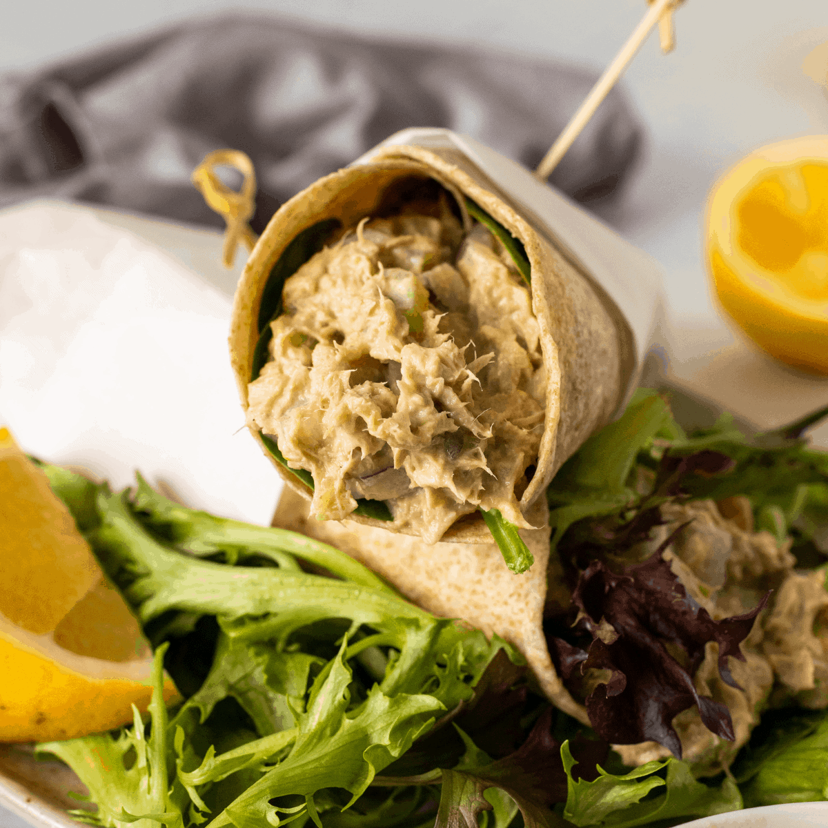 avocado tuna salad with greek yogurt. No mayo healthy tuna salad recipe.