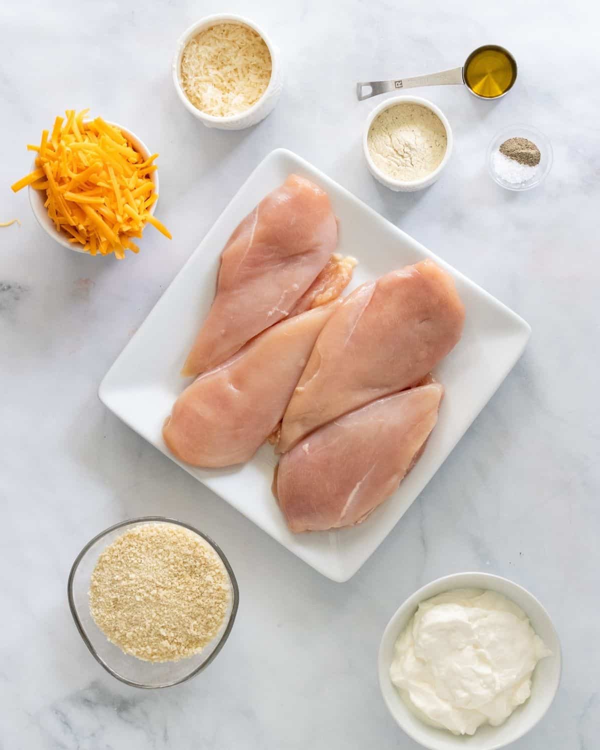 The ingredients to make baked ranch chicken