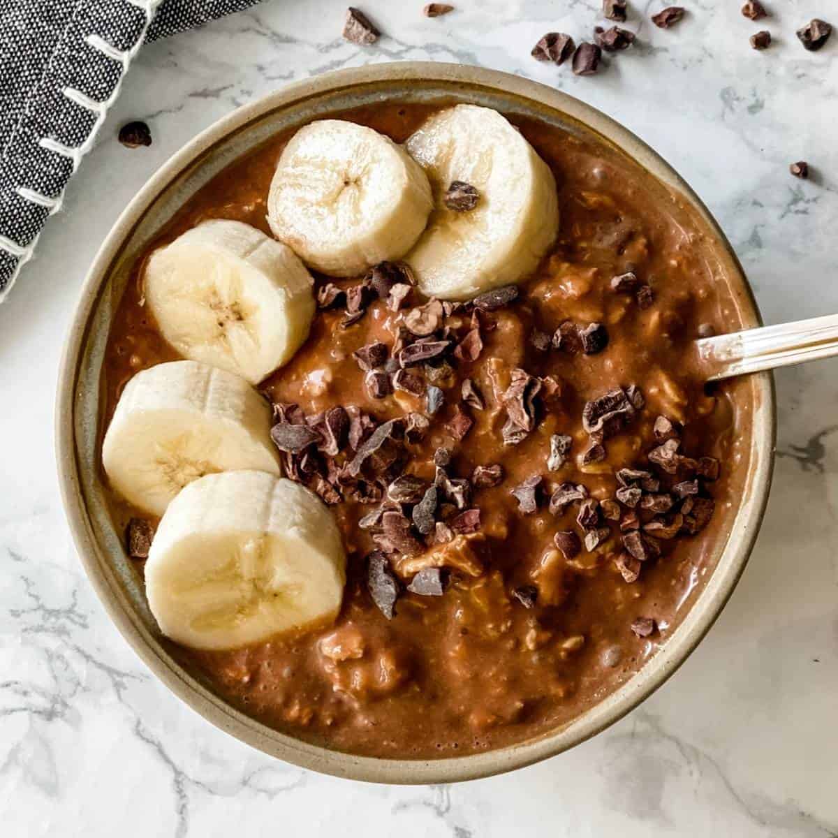 chocolate banana overnight oats. Delicious make-ahead healthy breakfast recipe.