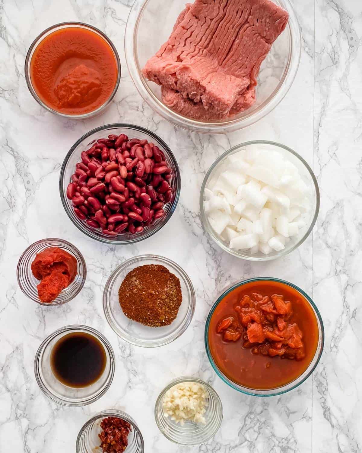 ingredients to make classic slow cooker turkey chili