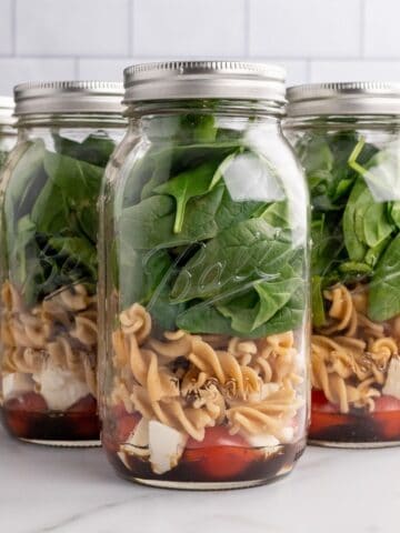 spinach pasta salad in a jar