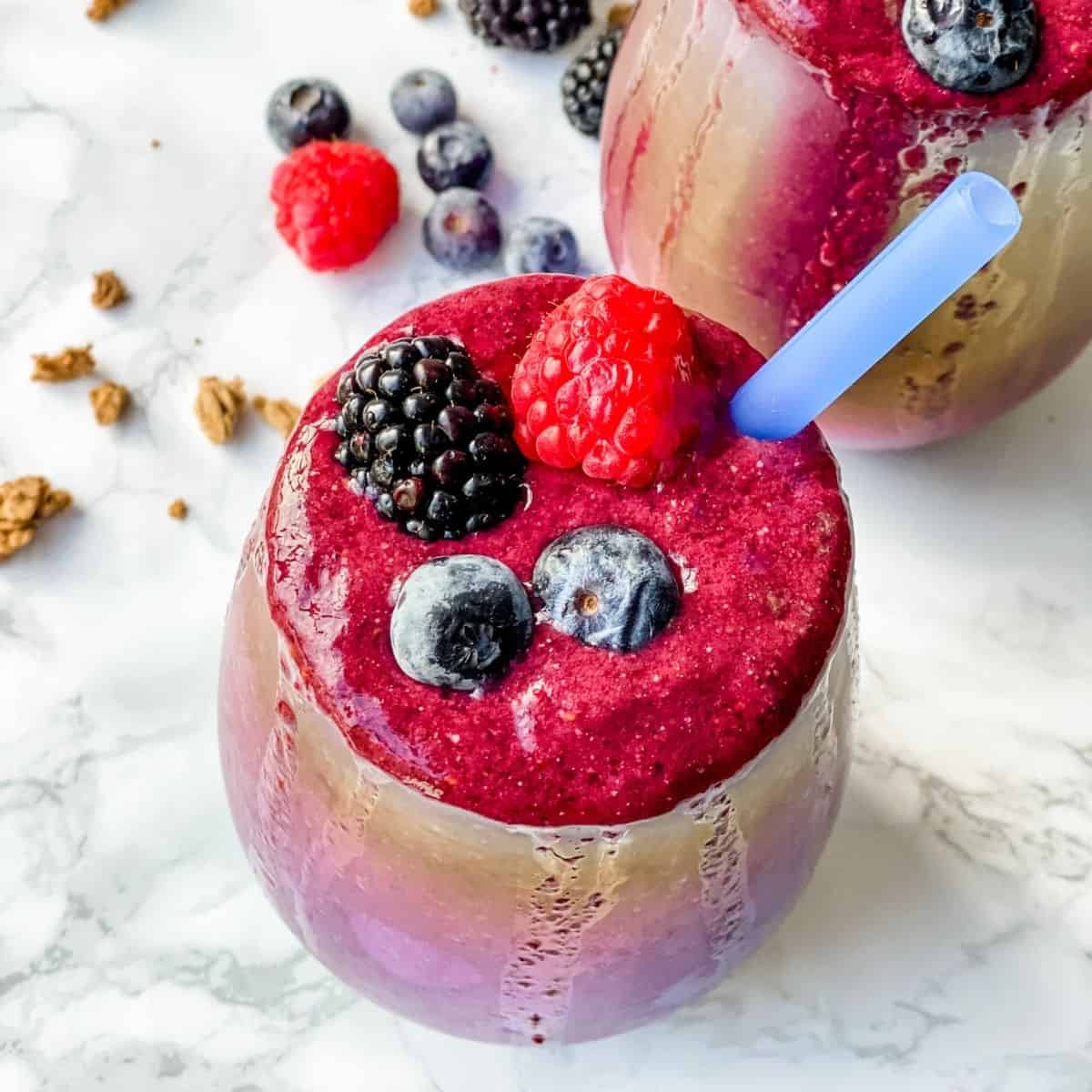 Mixed Berry Smoothie Recipe - Berry Delicious!