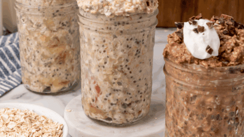 three jars of overnight oats.
