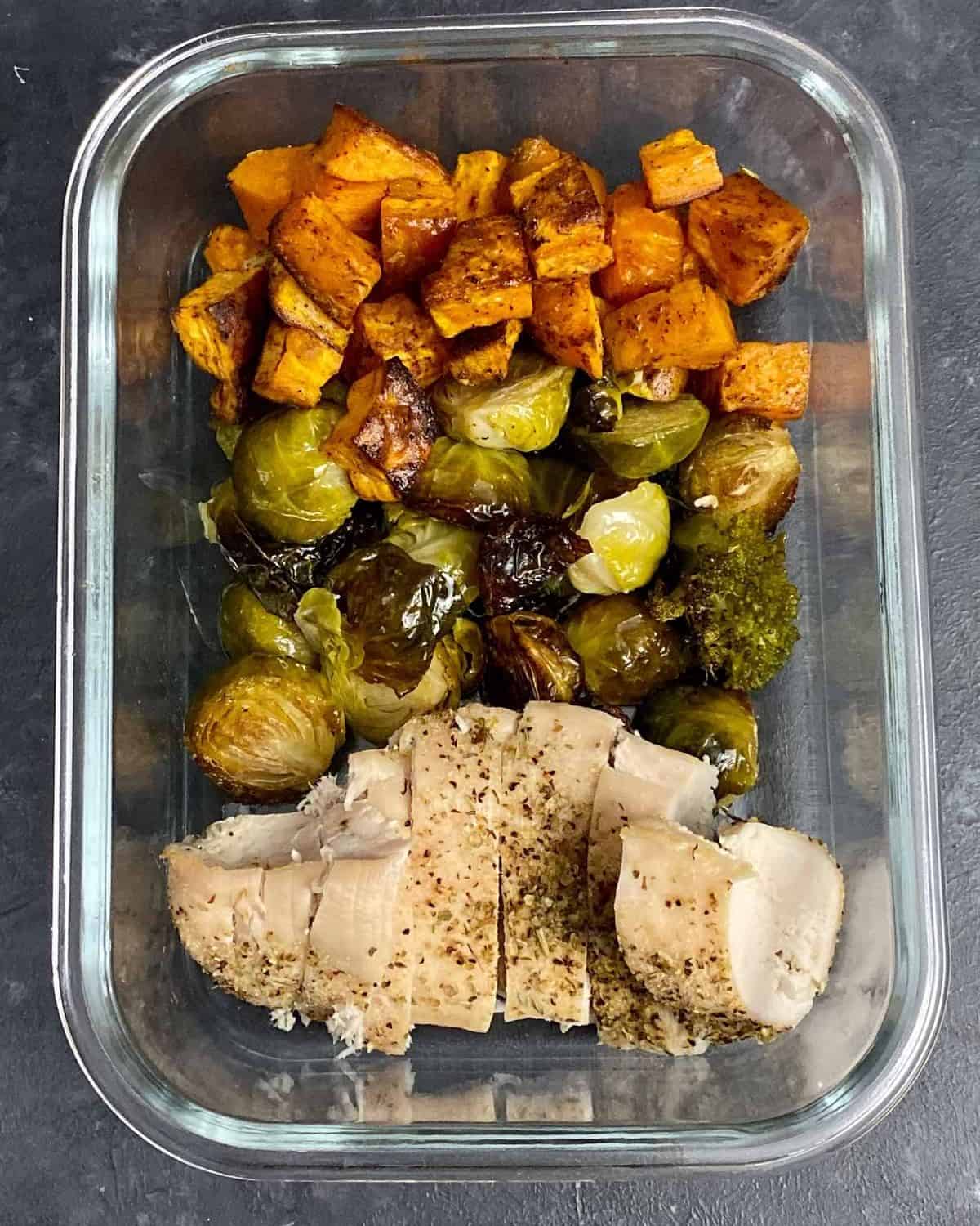 meal prep bowl of chicken and veggies