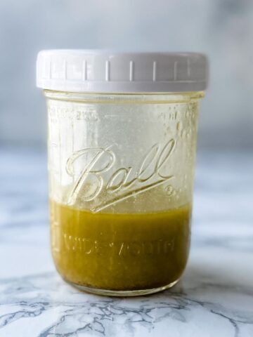 Lemon vinaigrette with honey