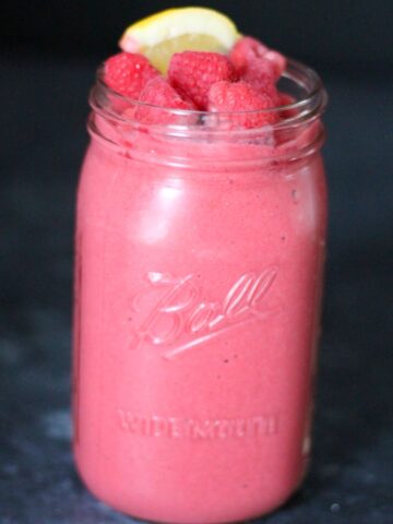 raspberry peach smoothie