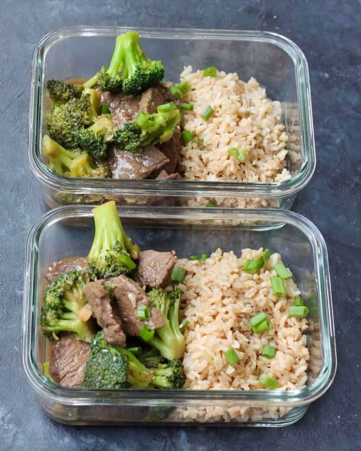 beef and broccoli meal prep bowls.