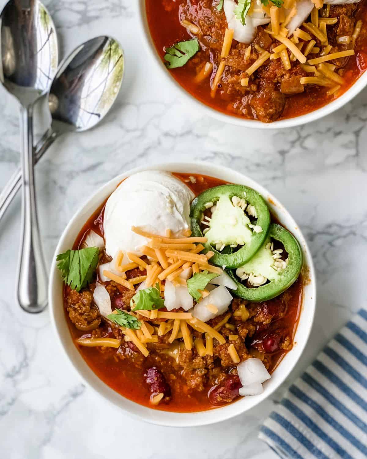 overhead picture of ground turkey chili.