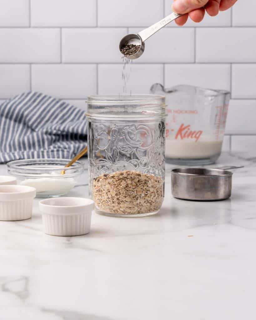 Overnight Oats Containers with Lids and Spoon, 1 Pack Mason Jars for  Overnight Oats, 600 ml Overnight Oats Jars Glass Oatmeal Container to Go  for Chia Pudding Yogurt Salad Cereal Meal Prep