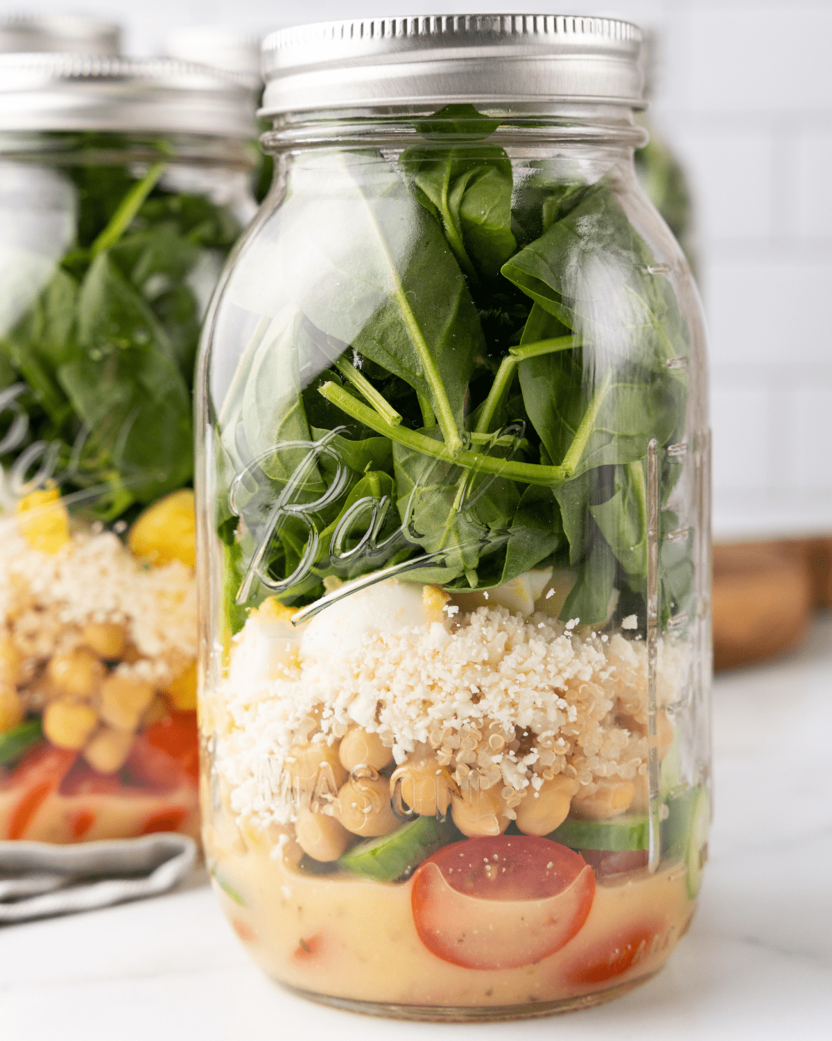 protein power mason jar salad close up picture.