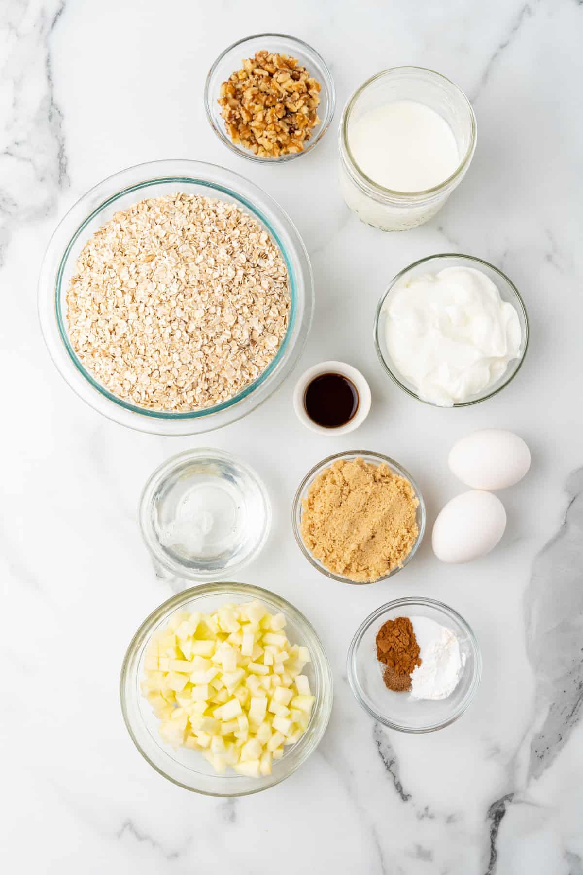 ingredients to make apple baked oatmeal.