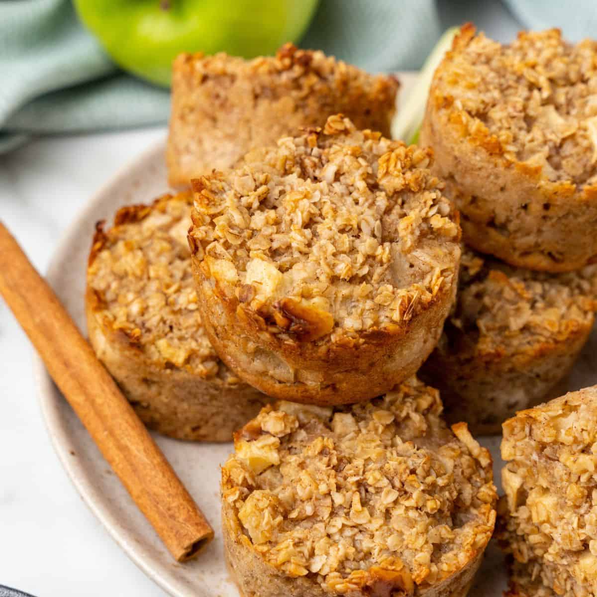 apple cinnamon baked oatmeal cups.