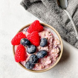 overnhead picture of cottage cheese overnight oats